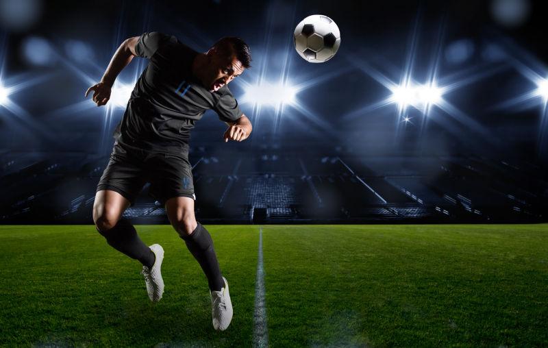 不难发现他 不难发现他