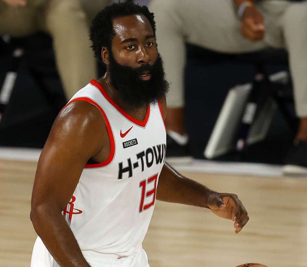 掘具有巨大 掘具有巨大