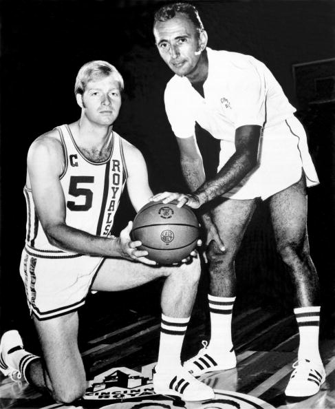 詹姆斯需援 詹姆斯需援